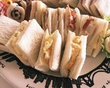 食パンの余ったミミでプチロールサンド★作り方3写真