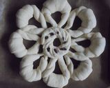 お花ちぎりパン♪(レーズン、クリチ入り）作り方23写真