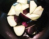 餃子あん肉団子とナス炒め作り方2写真