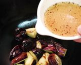餃子あん肉団子とナス炒め作り方3写真