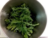 春菊のナッツサラダ作り方1写真