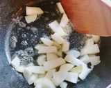 １つの鍋で！味噌入りホワイトシチュー作り方2写真