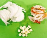 お弁当に♪玉葱竹輪のケチャップチーズ炒め作り方1写真