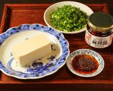 麻辣醤で、お酒のすすむ冷奴。紅麻辣冷奴作り方2写真