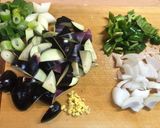 ご飯がすすむ!☆ナス豚の味噌炒め作り方1写真