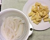セロリと油揚げとこんにゃくの炒め煮作り方2写真