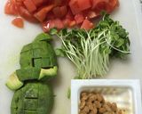 トマトとアボカドの納豆サラダ作り方1写真