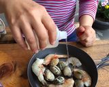 【山ごはん】貝のうまみたっぷりパエリア作り方2写真