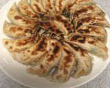ジューシー！肉汁溢れる野菜たっぷり餃子作り方10写真