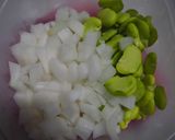 そら豆と玉ねぎのチーズオムレツ♪作り方2写真