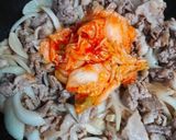新玉ねぎでうまうま!豚キムチ作り方2写真