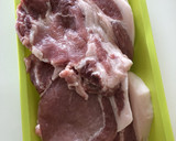すりおろしりんごと玉ねぎのポークソテー！作り方1写真