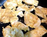 鶏むね肉☆粉チーズピカタ作り方4写真