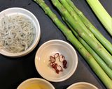 シャキッと☆アスパラ&セロリのじゃこ炒め作り方1写真