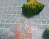ブロッコリーとハムであじさい♡キャラ弁当作り方2写真