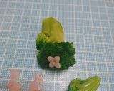 ブロッコリーとハムであじさい♡キャラ弁当作り方4写真