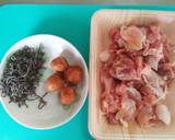 ♡梅干しと塩ふき昆布のチキン炒め♡作り方1写真