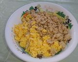 *鶏そぼろ2色丼*作り方5写真