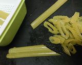 5分★缶詰利用【フキのシーチキン炒め】作り方2写真