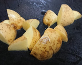 旬★皮ごと【新じゃがとワカメの味噌汁】♪作り方2写真