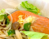 レンジ5分♫鮭と野菜ののつつみ焼き作り方3写真