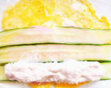 お弁当のおかずに！シーチキンマヨの卵巻き作り方3写真