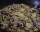豚肉とじゃがいものこっくり煮＊バター醤油作り方6写真