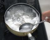 スズキ(シーバス)のアラのダシでお味噌汁作り方2写真