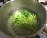 あと1品♪ 三葉とマグロのごま油和え☆作り方2写真