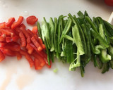 “青椒肉絲”を“春巻き”にしちゃおう！作り方3写真