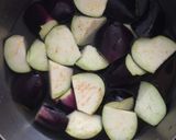 豚肉と茄子のオイスターソース炒め。作り方1写真