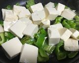 簡単おふくろの味♡豆腐ピーマン炒め胡麻味作り方2写真