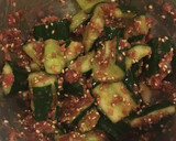 【簡単おつまみ】叩ききゅうりの梅肉和え作り方4写真