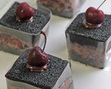 アメリカンチェリーの漆黒ロールケーキ作り方37写真