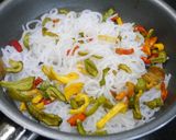 簡単！ＵＨＡ味覚糖☆青椒肉絲のまんま麺作り方3写真