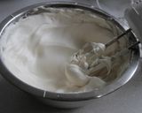 KitKatでチーズマロンのロールケーキ作り方3写真
