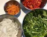 簡単調味料で豚肉のチャプチェ！作り方1写真