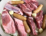 骨つき肉とソーセージの香味野菜煮込み作り方5写真
