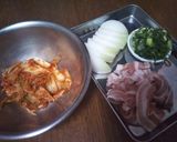 フライパンで作れる本格中華⑬【豚キムチ】作り方1写真