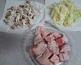 鶏肉とキャベツのクリームだしスープパスタ作り方1写真