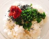 ごま塩と大葉、梅のおにぎり♬作り方2写真