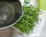 豆苗、トマトと豚肉の柚子トマトソース和え作り方2写真
