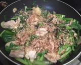 ごはんが進む♪小松菜と鶏もも肉の炒めもの作り方5写真