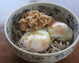半熟卵とろ～り！ひきわり納豆ぶっかけ蕎麦作り方3写真