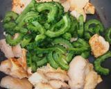 夏だね♪鶏むね肉のゴーヤーチャンプルー。作り方6写真