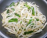 簡単！ニラもやしの塩レモン炒め作り方5写真