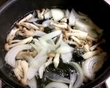 低糖質☆しめじとニラの中華風スープ作り方3写真