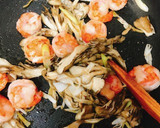 海老と卵と舞茸の塩味炒め作り方9写真