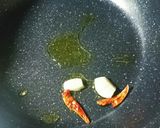 フライパン♥トマトパスタペペロンチーノ風作り方1写真