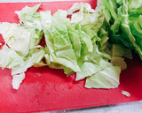 キャベツとシメジのゴママヨ和え作り方1写真